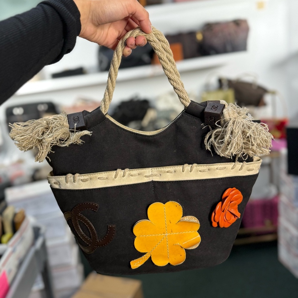 CHANEL RARE TOTE